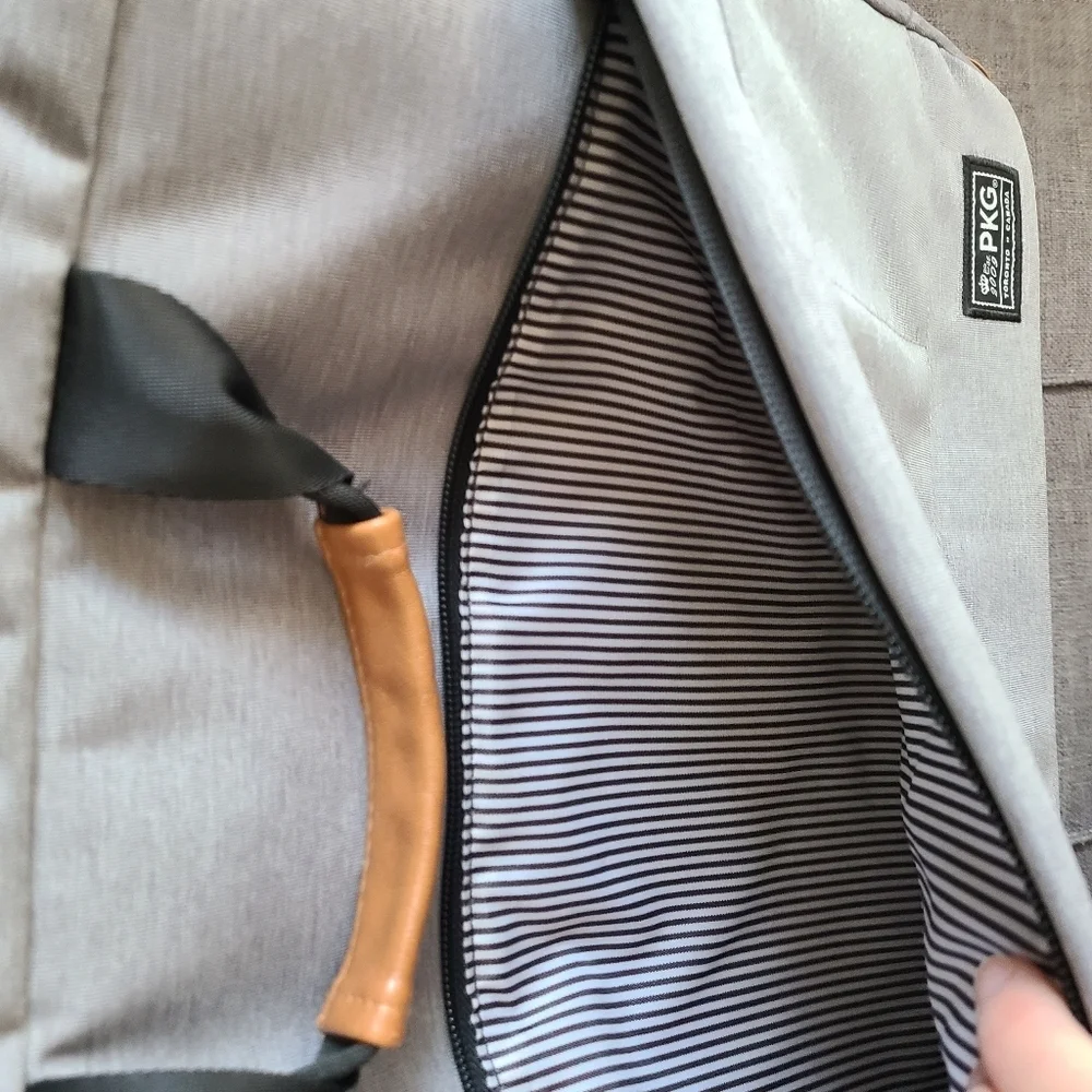 PKG International Spadina 10L Charcoal Messenger‎ Bag